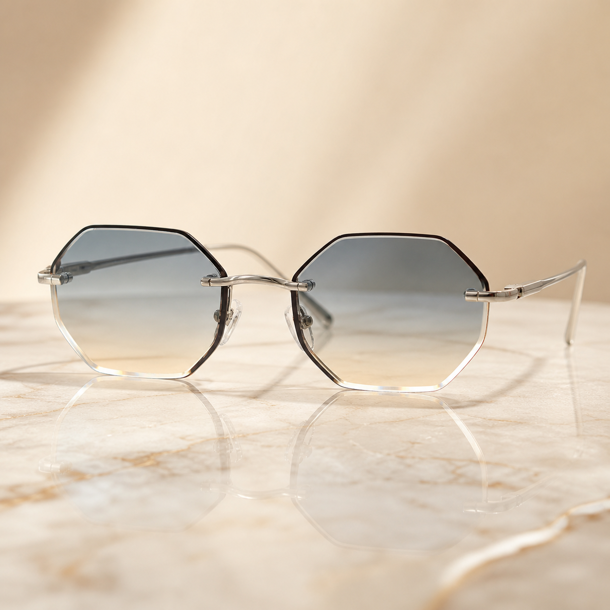 Lunettes de soleil octogonales luxe — Verres bleus dégradés & branches argentées